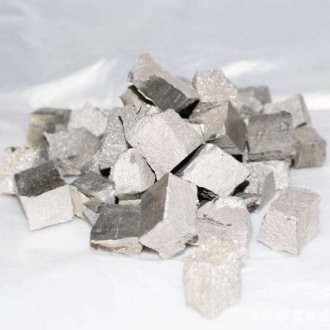 外部磁场对稀土永磁材料的剩磁有何影响